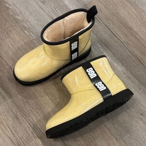 UGG clear mini waterproof ankle Boots